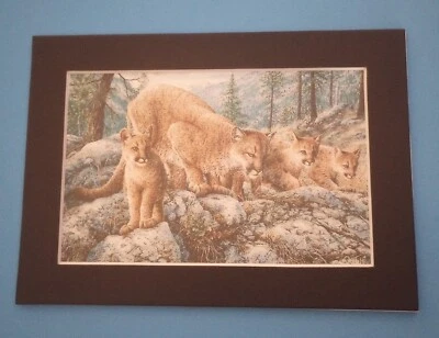 Impresión de pintura de madre león de montaña y 3 gatitos mate de 5" x 7" enmarañada de 4" x 6" Foto 1 de 2