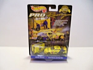HOT WHEELS PRO RACING DIE CAST CAR AND TOOL BOX JOHNNY BENSON - Picture 1 of 2