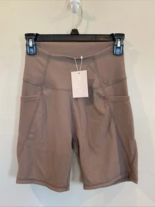 Wilo Ribbed Pocket Bike Shorts NWT Medium Latte - Picture 1 of 5