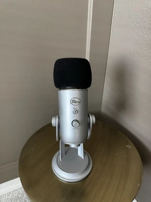 Micrófonos azules Yeti plateado USB multipatrón micrófono condensador profesional Foto 1 de 4