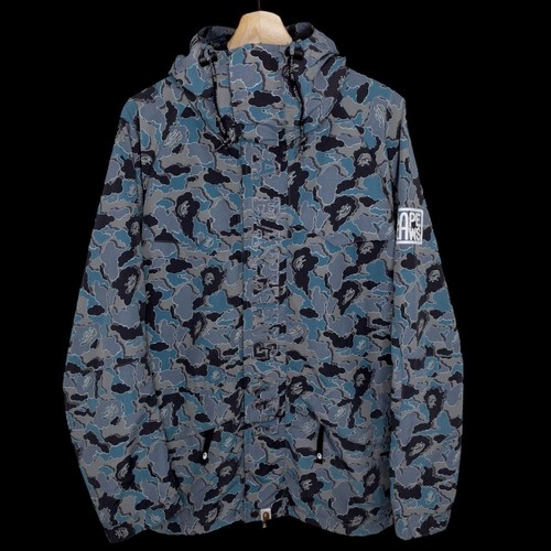 A BATHING APE (BAPE) Giacca da snowboard mimetica BAPE A BATHING APE x KAWS OG Cloud (blu) L RARA vintage
