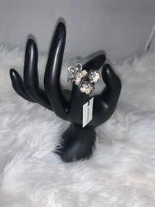 BCBG Tri Flower Ring - Picture 1 of 6