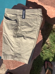 Pantalones Cortos Informales Tostados ROUNDTREE & YORKE 34 - Imagen 1 de 3