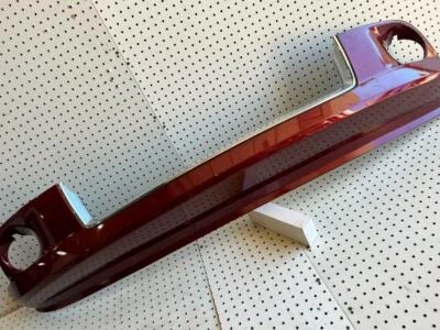 08-10 Jeep Grand Cherokee Laredo Presa de aire delantera labio inferior roca roja con moldura cromada Foto 1 de 4