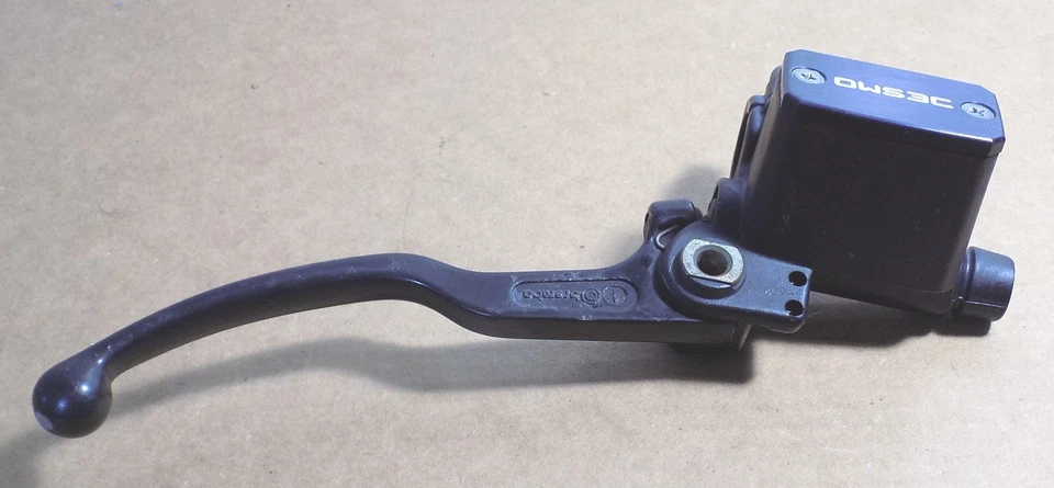 Palanca de bomba de cilindro maestro de freno delantero Brembo Ducati ST2 Monster 750 695 620 S2R Foto 1 de 4