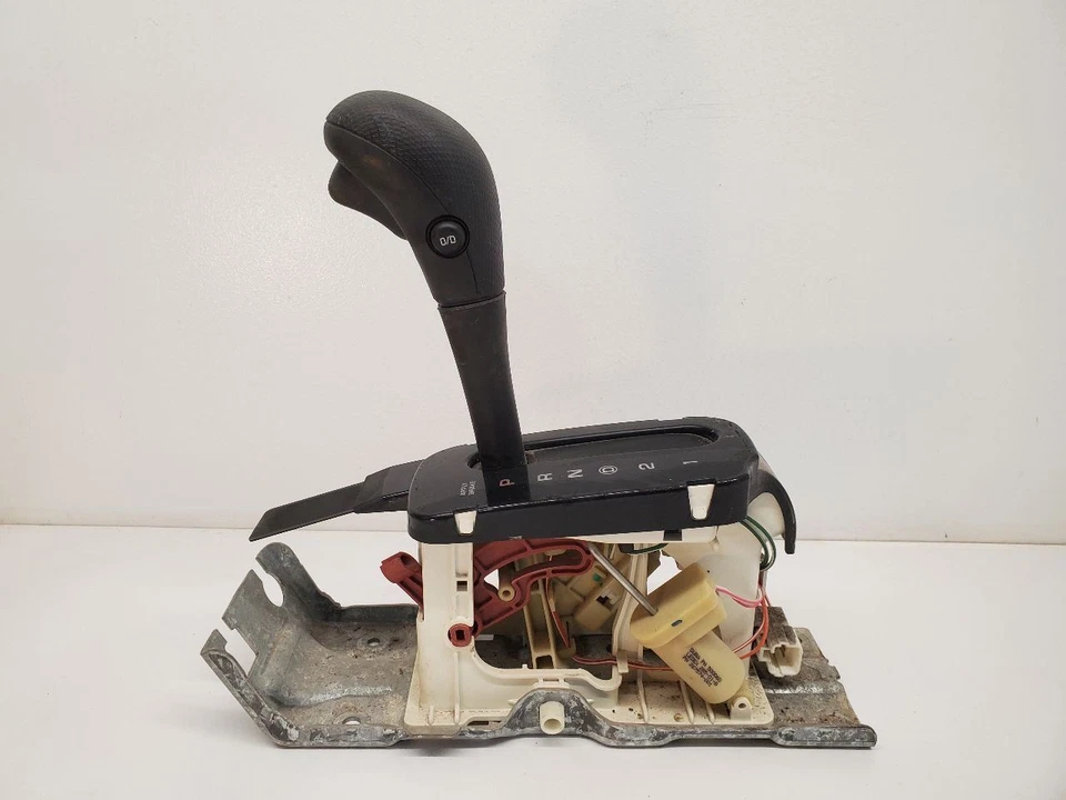 2002 JEEP LIBERTY AT Automatic Transmission Shift Shifter Gear Assembly 52104312 - Image 1 of 4