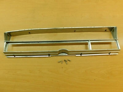 ОБОДОК ПРИБОРНОЙ ПАНЕЛИ СПИДОМЕТРА 1965-1966 CHRYSLERIMPERIAL 65CI2-3A - Изображение 1 из 4