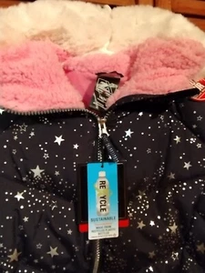 NUEVO CON ETIQUETAS ZEROXPOSUR Abrigo Para Niña Azul Marino con Estrellas Talla 14/16 Revestimiento Rosa - Imagen 1 de 9