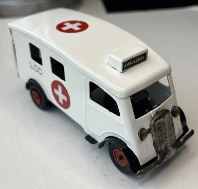 Tri-ang Minic Ambulance 75M Post War LCC Short Bonnet With Plastic Hubs Restored - Image 1 of 4