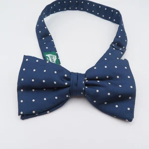 Beau Krawatten Seide Fliege blau weiß gepunktet 2,5" breit Vorkrawatte USA - Bild 1 von 4