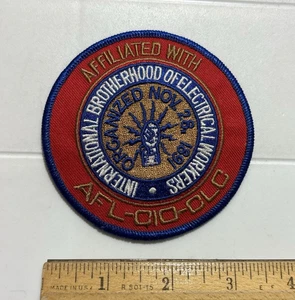 Parche sindical IBEW Hermandad Internacional Trabajadores Eléctricos AFL CIO CLC - Imagen 1 de 3