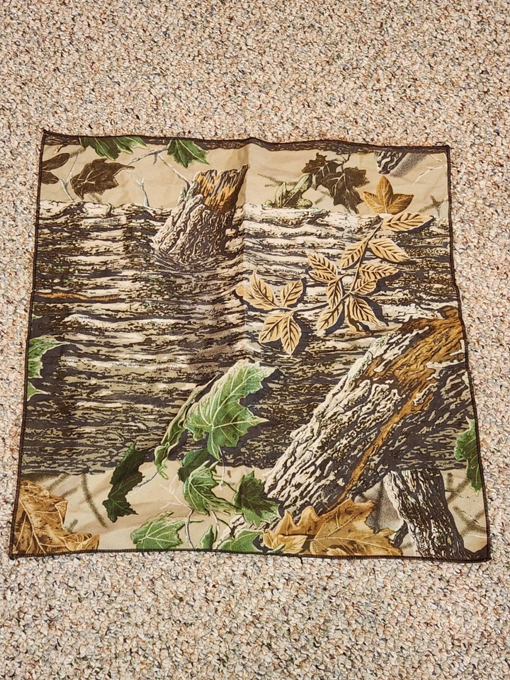 Realtree Camo Handkerchief / Bandana – Heavy Cotton Hunting Outdoor Pattern - Image 1 of 4