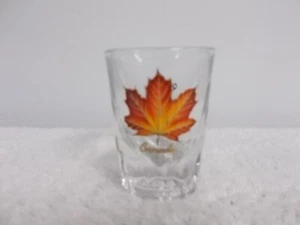 Quebec Canada Barware in vetro trasparente foglia d'acero colorata - Foto 1 di 4