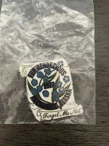 1977 Vintage Anchorage Alaska Fur Rondy Rendezvous Collector Pin  Forget Me Not - Picture 1 of 3