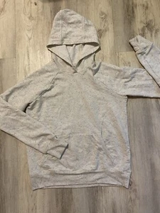 Athleta Girl Cream And Mixed Color Sweatshirt Girls Size 12 - Picture 1 of 4