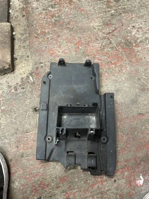 Aprilia RS250 Mk2 1998-2003 debajo del asiento/panel portabaterías Foto 1 de 2