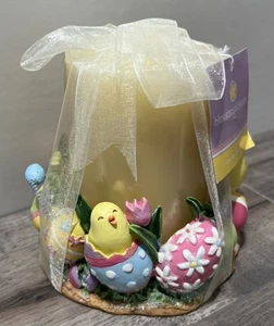 Osterei Küken Stumpenkerzenhalter 3" breit Kerze Geschenk Frühlingsblüten - Bild 1 von 8