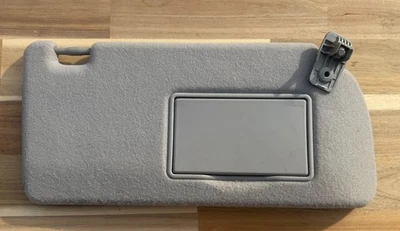 Parasol gris lado pasajero Frontier 96400-ea002 Nissan Xterra 2005-2012 OEM Foto 1 de 3