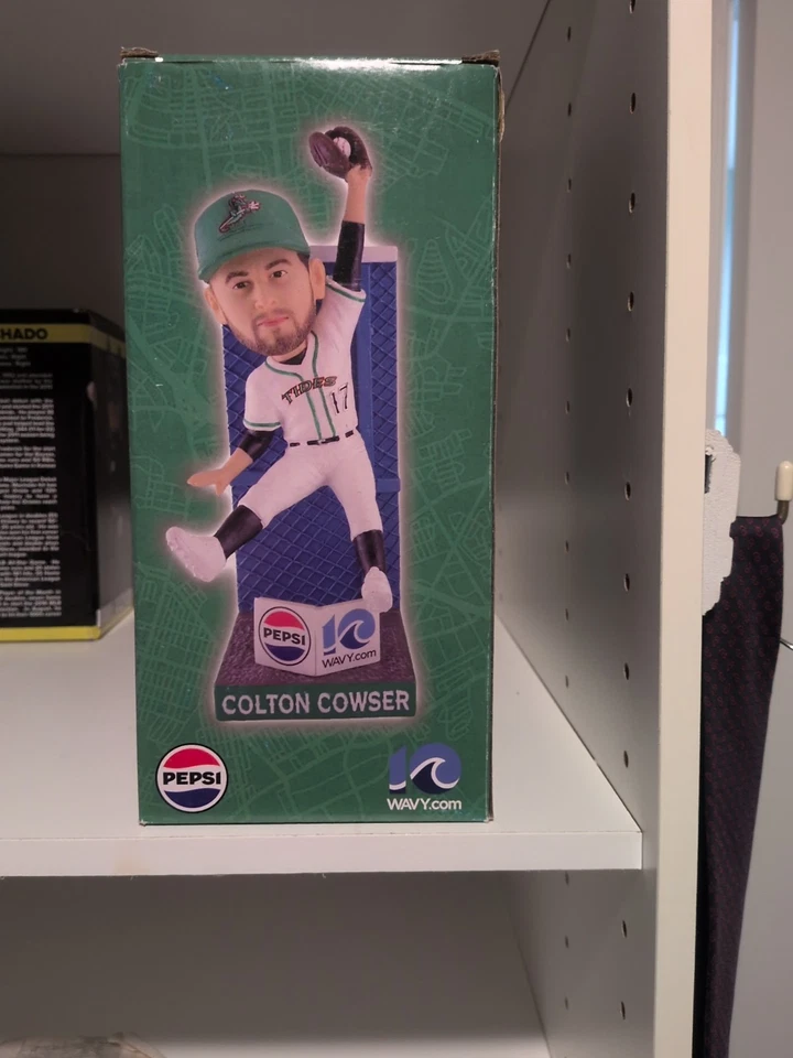 Figura Norfolk Tides Colton 'Air' Cowser Bobblehead Baltimore Orioles MLB SGA Foto 1 de 3