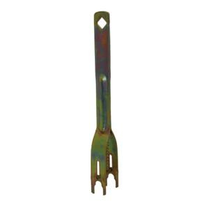 Universal Handle Strainer Tool for Electric Fence Ratchet Strainer - Picture 1 of 6