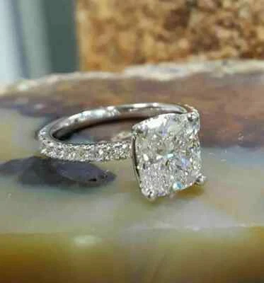 Anillo de boda de compromiso solitario de diamantes creado en laboratorio de 1,85 quilates acabado en oro blanco Foto 1 de 3
