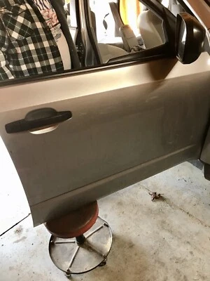 Puerta de pasajero Subaru Forester 2011 2012 2013 OEM usada Foto 1 de 4