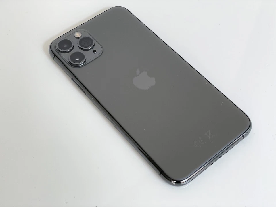 TEILDEFEKT Apple iPhone 11 Pro A2215 64GB - Space Grau (Ohne Simlock) 01 - Bild 1 von 4