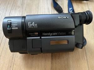 Sony Handycam Vision CCD-TRV25 NTSC Video Camcorder READ DESCRIPTION - Picture 1 of 21