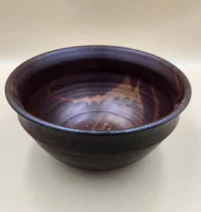 HANDMADE POTTERY BOWL LIKELY SALT GLAZED STONEWARE - Picture 1 of 4