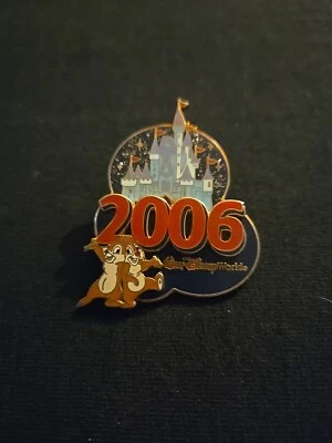 Disney WDW 2006 Magic Kingdom Castle Pin Chip & Dale Chipmunks 3D  - Image 1 of 4