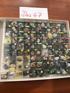 Kleine Sammlung mit Mineralien in Dosen, beschriftet, aus aller Welt (Dos47) - Bild 1 von 19
