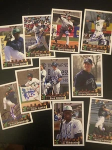 Minnesota Twins 2008 BELOIT SNAPPERS autographed TEAM SET - 30 Players!! - Picture 1 of 4