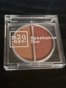 M2Ü NYC Park Slope (Matte Taupe & Rose Gold Shimmer) Eyeshadow Duo Travel Size - Picture 1 of 3