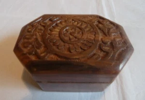 Baratijas de madera con bisagras vintage - Imagen 1 de 3