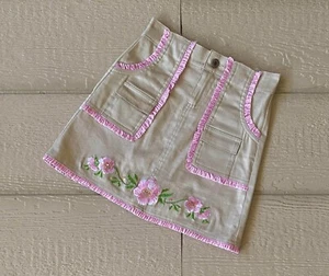 Lipstik A-Line Skirt Embroidered Floral Tan Pink Size 7 - Picture 1 of 3
