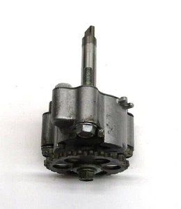 2000-2001 Honda CBR 929 CBR929RR Oil Pump OEM - Picture 1 of 4