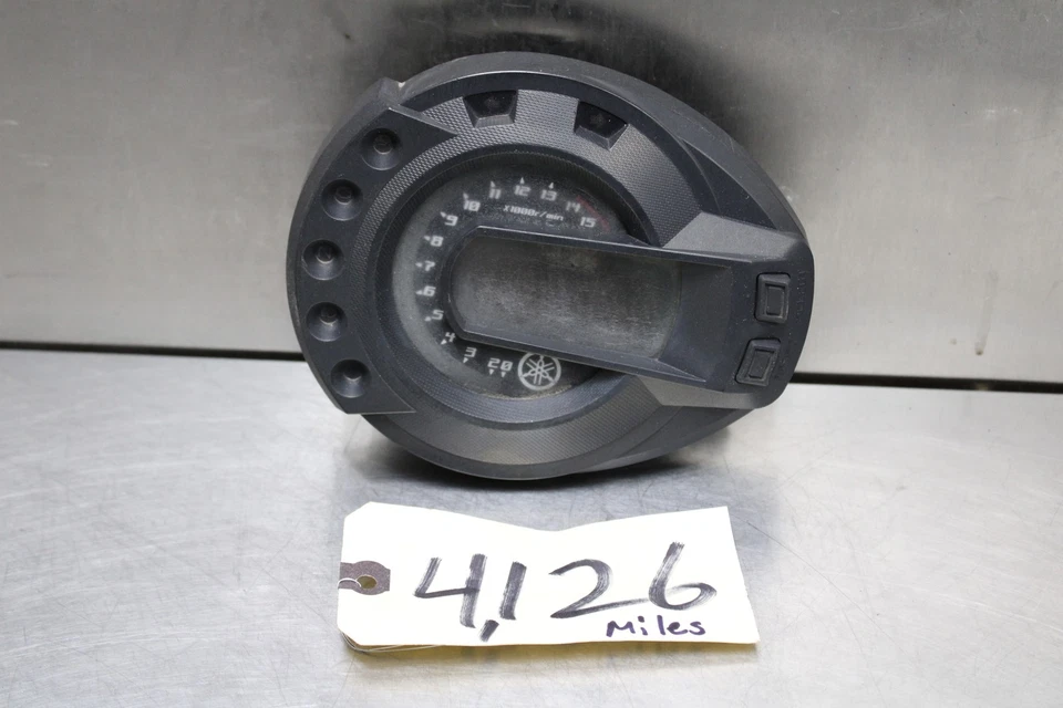 04-09 YAMAHA FZ6 SPEEDO TACH GAUGES DISPLAY CLUSTER SPEEDOMETER 4K 4,126 Miles - Image 1 of 4