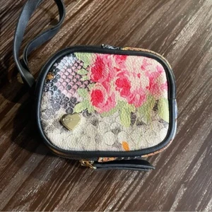 Betsey Johnson Armband Geldbörse Top Zustand - Bild 1 von 4