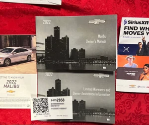2022 CHEVROLET MALIBU OWNERS MANUAL SET COMPLETE ORIGINAL 84752858 - Bild 1 von 2