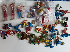 Lot de figurines diverses  jouets publicitaire