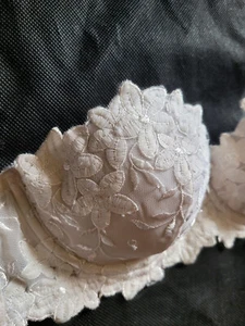 White Strapless Floral Bra by Ultimo Size 10C / 32C - Picture 1 of 5