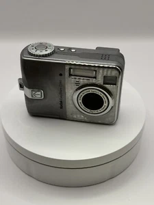 Kodak EasyShare C340 5.0MP Digital Camera 3x Zoom Silver Tested - Didn’t Work - Picture 1 of 6