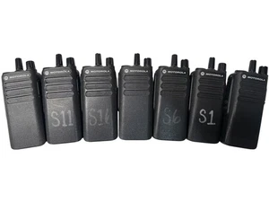 Motorola CP100D UHF Radio Walkie Talkie Analog AAH87YDC9JA2AN - Picture 1 of 5