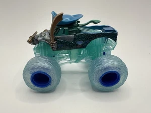 Monster Jam Monster Truck PIRATE'S CURSE Earth Vs Surf 1:64 - Picture 1 of 7