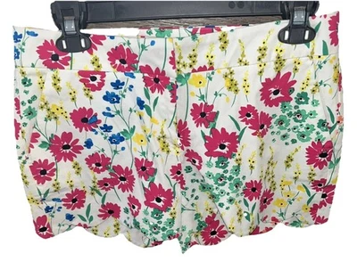 Crown and Ivy Shelby Essential  Signature Shorts Sz 4 Color Multi Color Floral - Image 1 of 3