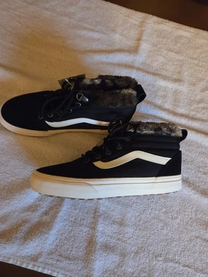 VANS Off The Wall NWT All Weather MTE SIZE 7.5 Hi Suede Sneakers FAUX FUR TRIP - Image 1 of 4