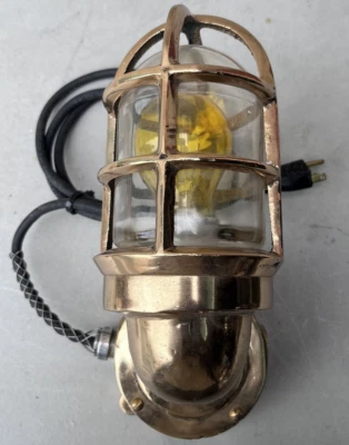 Aplique de pared antiguo de latón enjaulado náutico barco marítimo Art Deco lámpara amarilla Foto 1 de 4