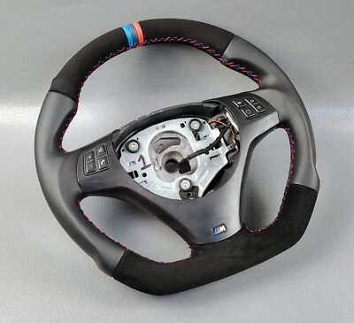 BMW 1 SERIES & 3 SERIES 2006 2013 FLAT BOTTOM M SPORTS LEATHER STEERING WHEEL - Image 1 of 4