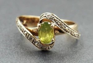 Peridot & Diamond 9ct Yellow Gold Ring - Picture 1 of 11