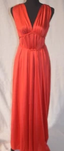 Vintage Vanity Fair Empire Waist Red Goddess Nightgown 60-70s Medium 34 - Picture 1 of 2